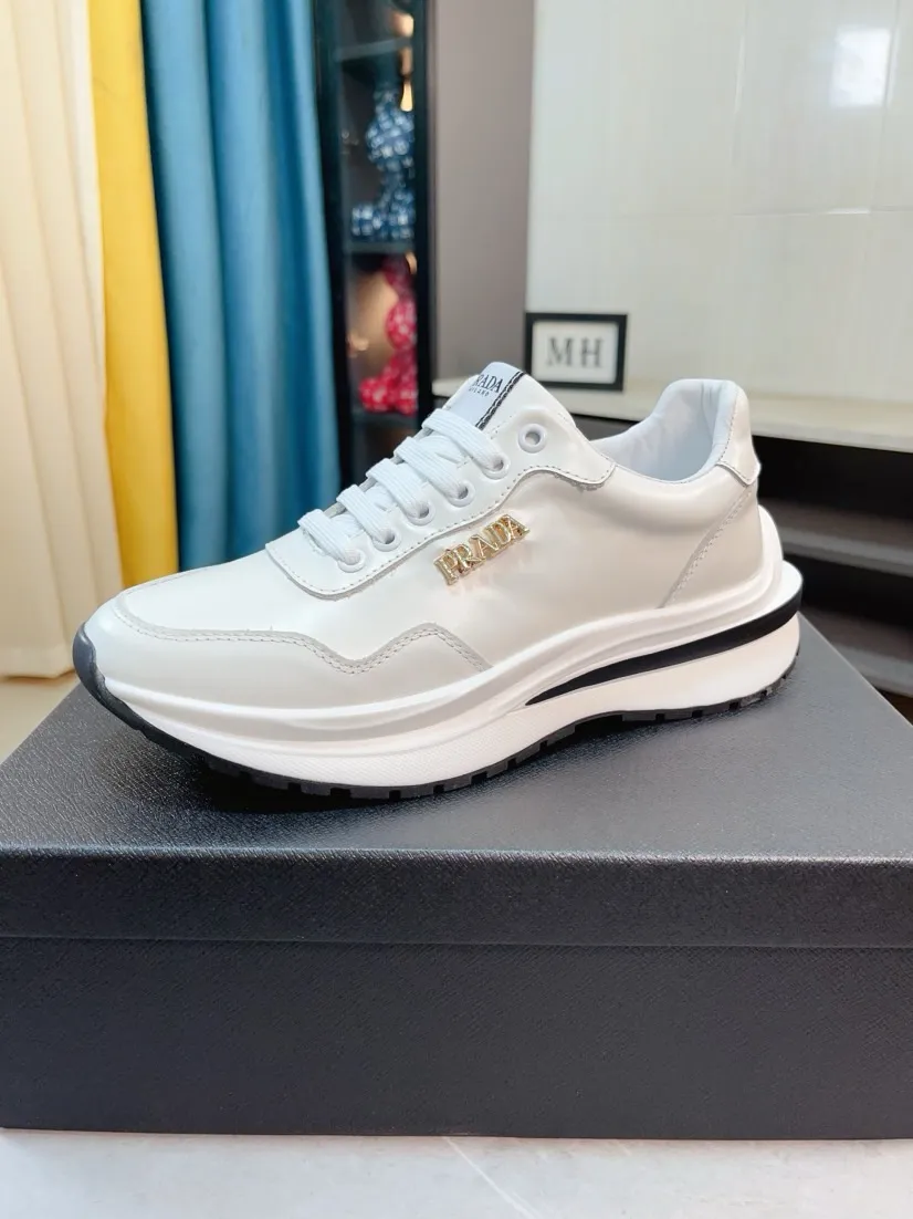 Men's shoes 💰420🌹🌹Prada is a luxurious and fashionable high-end product ✊🔥The perfect last shape and top-notch handcrafting make this shoe immediately create a strong aristocratic atmosphere. Imported first-layer cowhide with brogue carving crafts💋Cowhide lining🎶Rubber combination outsole specially imported from France for leather shoes😍Color: Mysterious Black☕️Number 38～44
